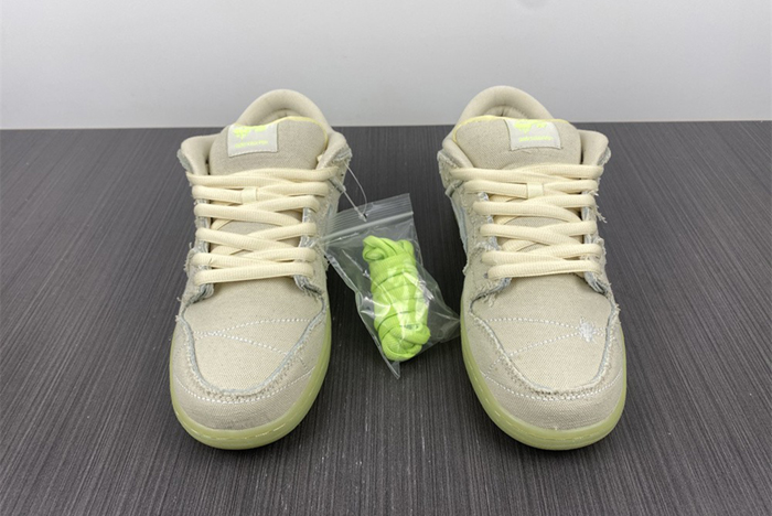 Dunk SB Nike SB Low “Mummy” DM0774-111
