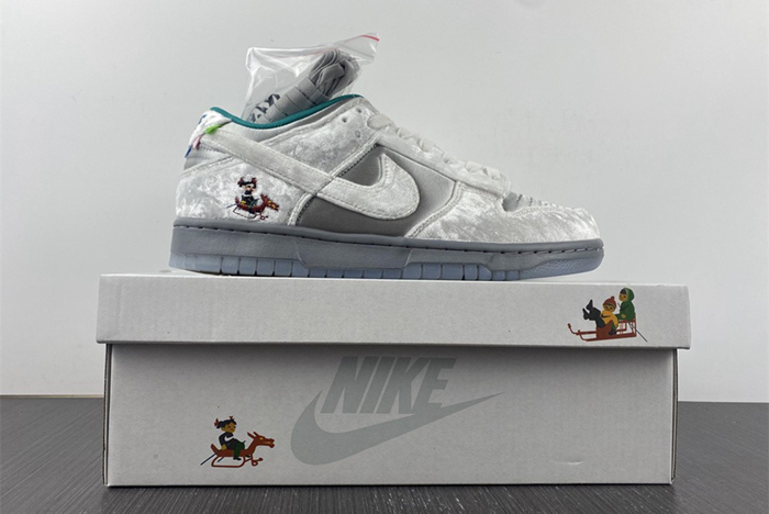 “Nike Dunk Low"Ice and Snow Festival"  DO2326-001