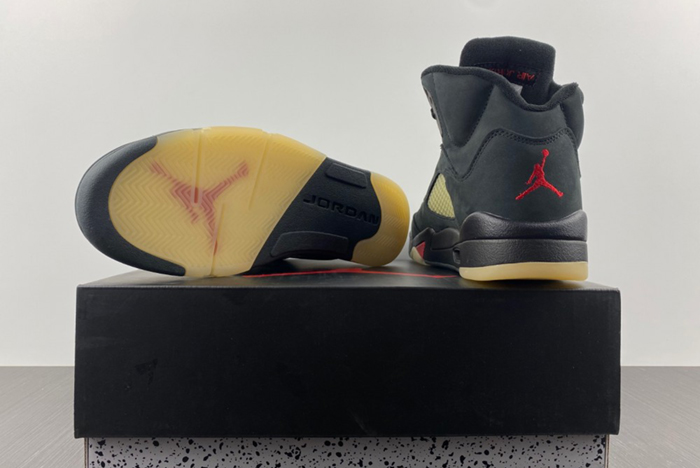 Air Jordan 5 Gore-Tex "off-Noir" DR0092-001