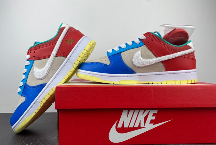 NIKE Dunk Low  "Year of the Rabbit"  FD4203-111