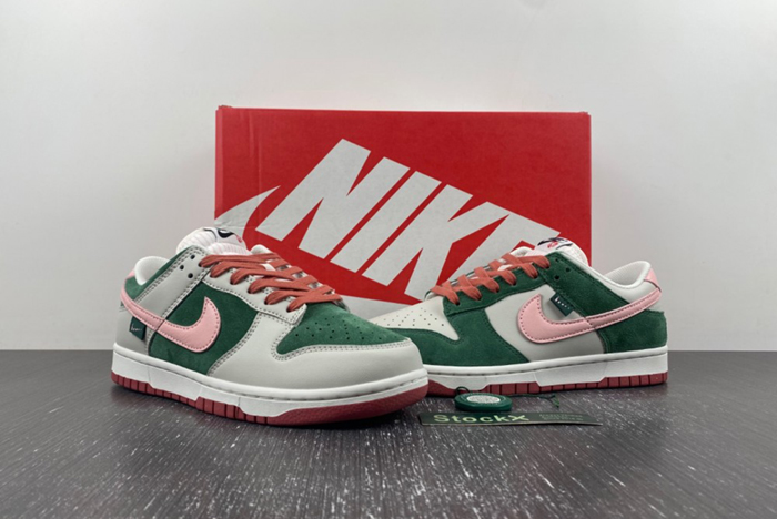Nike Dunk Low SE All Petals United Fir Green  FN8923-061